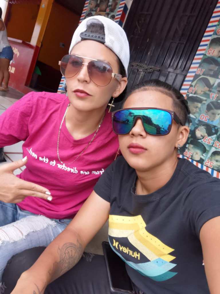 Alejandra y Maricela Honduras
