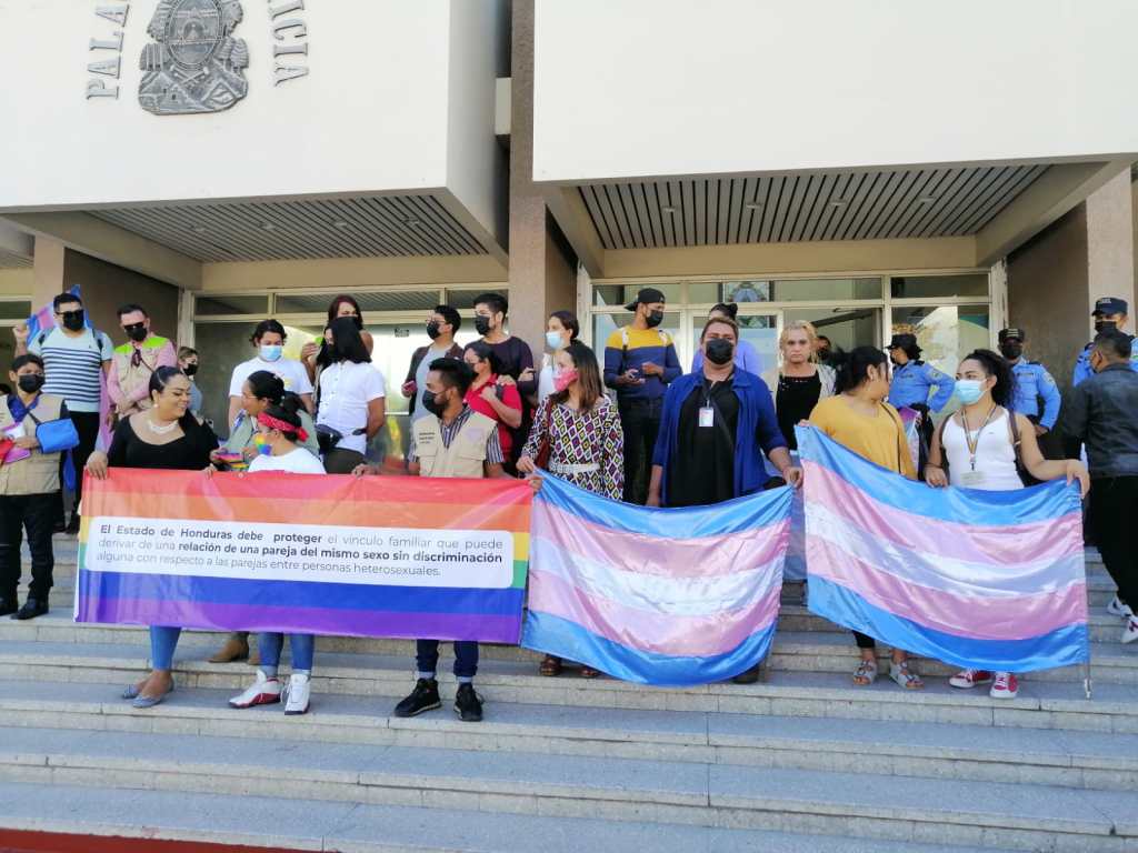 Manifestaciones hoy en la Corte Suprema de Justicia por la decisión de la Corte.