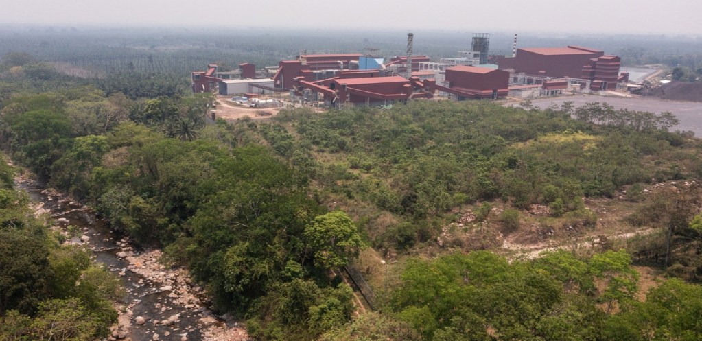 planta ecotek lenir perez manuel zelaya rosales hijo honduras mineria Compañía minera en el Parque Nacional Montaña de Botaderos ‘Carlos Escaleras Mejía’, cerca de Guapinol, Honduras. © ACNUDH/Vincent Tremeau