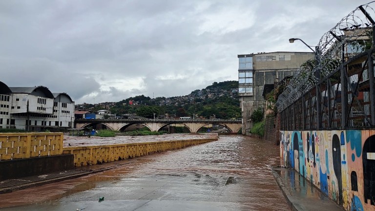 tormenta sara en la capital distrito central tegucigalpa francisco morazan honduras