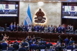 La nueva junta directiva del Congreso Nacional de Honduras.